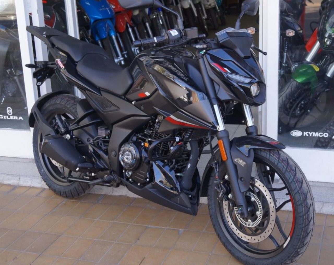 Bajaj Rouser Nueva en Mendoza, deRuedas