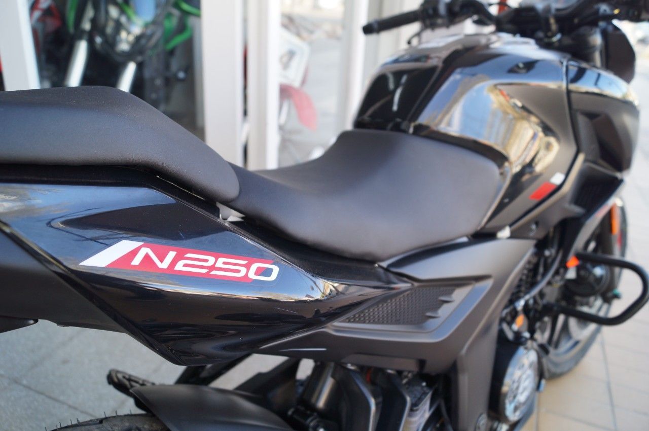 Bajaj Rouser Nueva en Mendoza, deRuedas