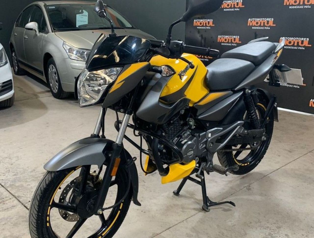 Bajaj Rouser Usada en Mendoza, deRuedas