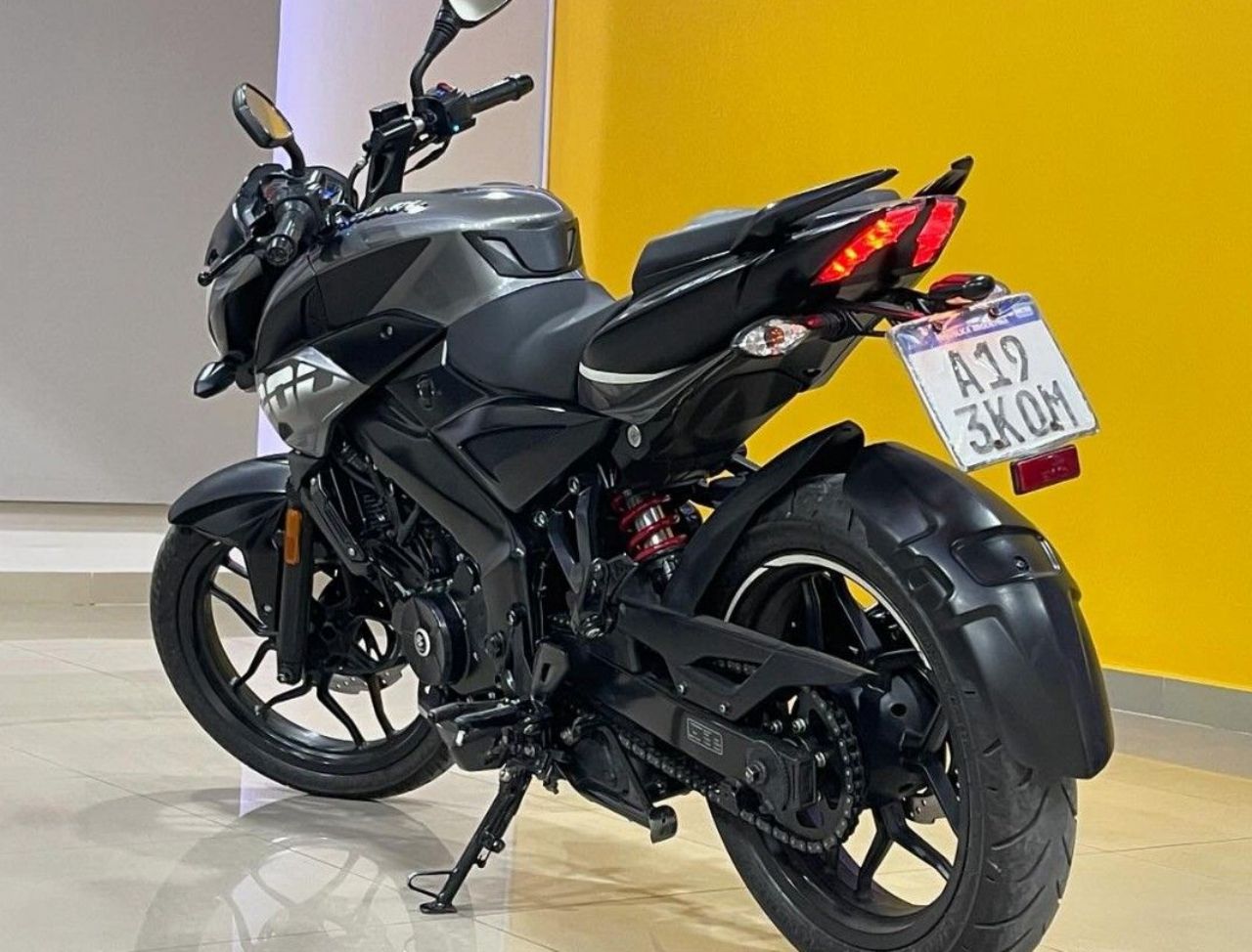 Bajaj Rouser Usada en San Juan, deRuedas