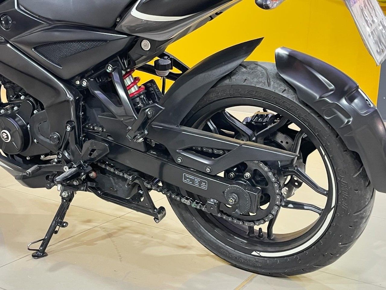 Bajaj Rouser Usada en San Juan, deRuedas