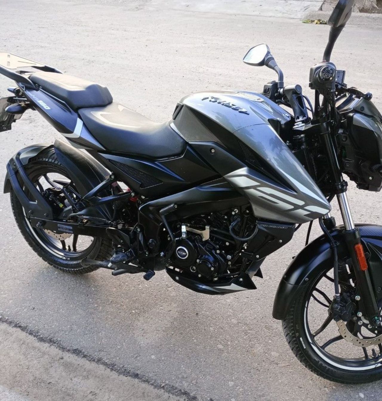 Bajaj Rouser Usada en Mendoza, deRuedas