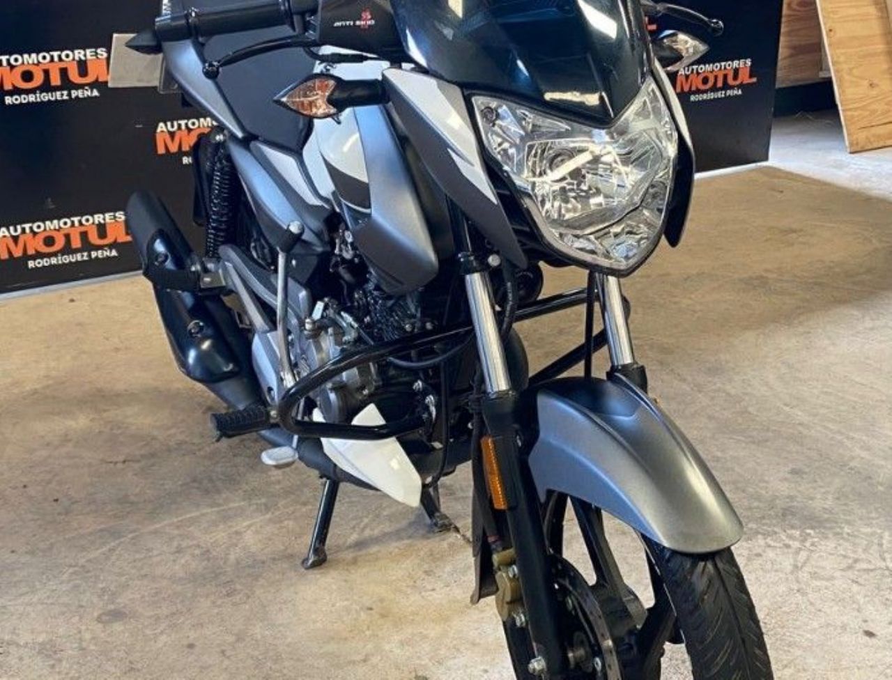 Bajaj Rouser Usada en Mendoza, deRuedas