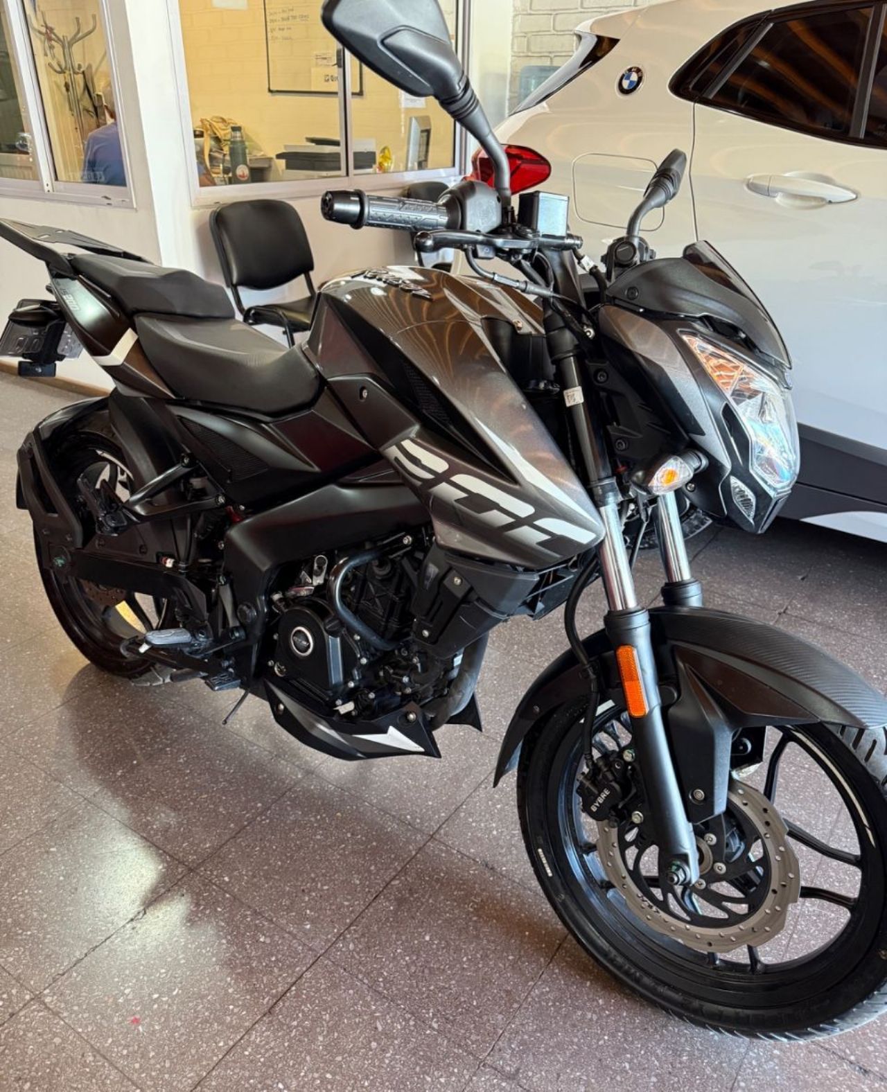 Bajaj Rouser Usada en Mendoza, deRuedas