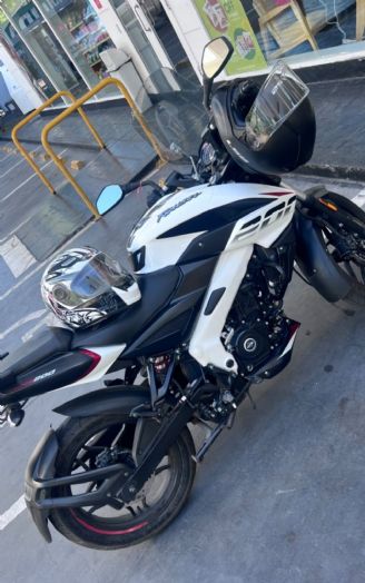 Bajaj Rouser Usada en Mendoza