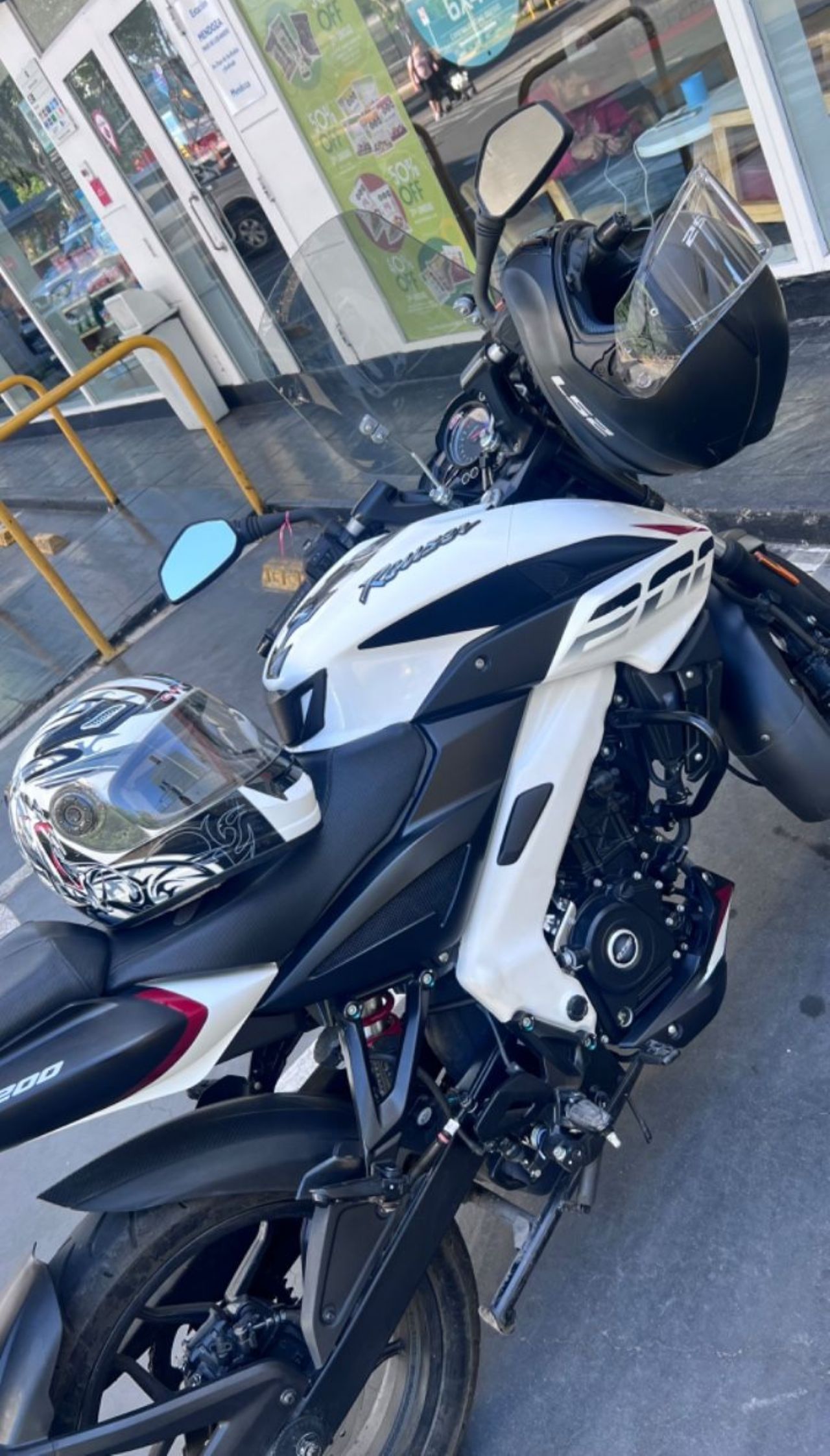 Bajaj Rouser Usada en Mendoza, deRuedas