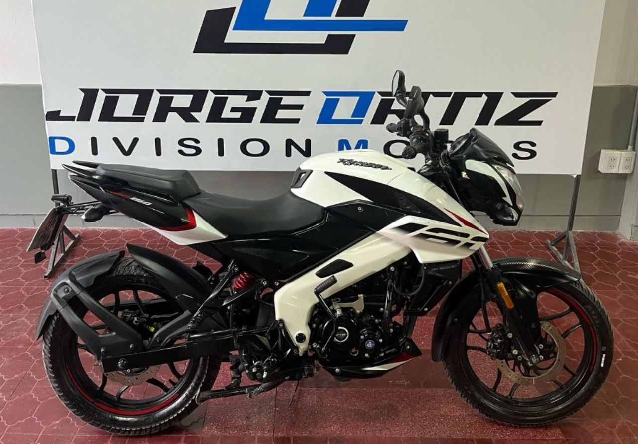 Bajaj Rouser Usada en Mendoza, deRuedas
