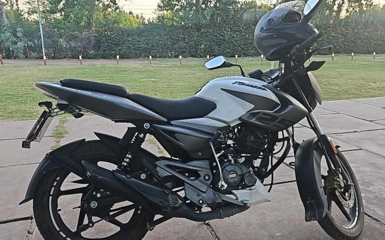 Bajaj Rouser Usada en Mendoza, deRuedas
