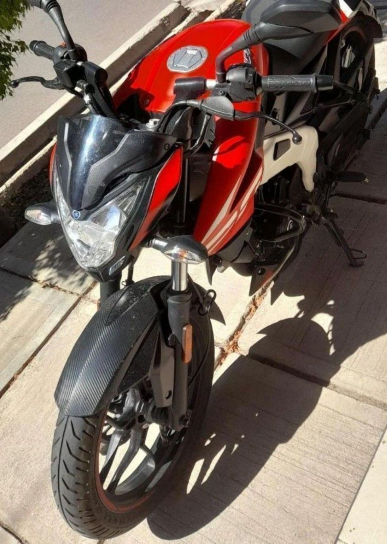 Bajaj Rouser Usada en Mendoza, deRuedas
