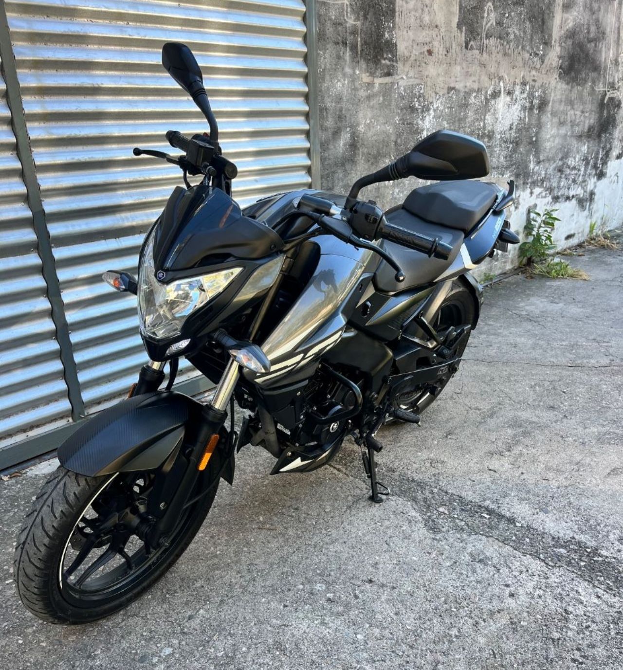 Bajaj Rouser Usada en Córdoba, deRuedas
