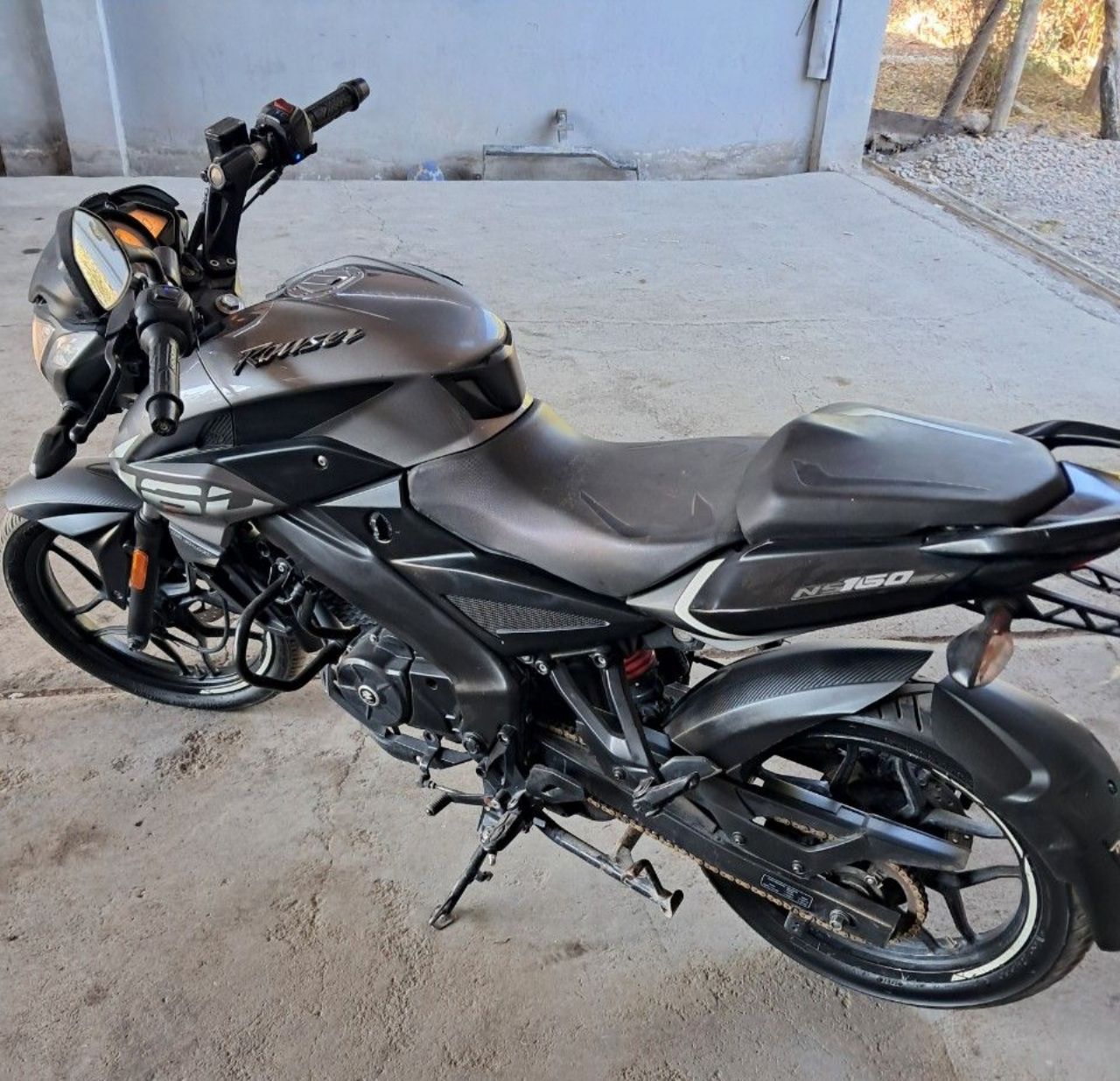 Bajaj Rouser Usada en Mendoza, deRuedas