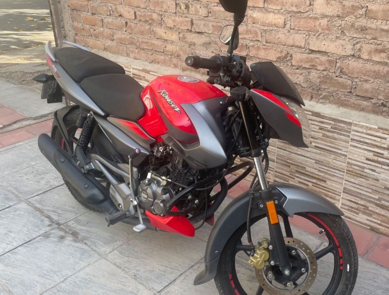 Bajaj Rouser Usada en Mendoza, deRuedas
