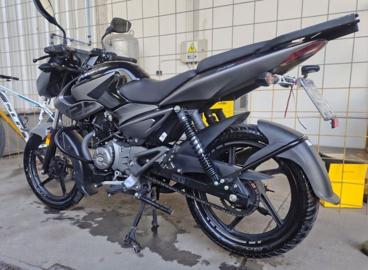 Bajaj Rouser Usada en Mendoza, deRuedas