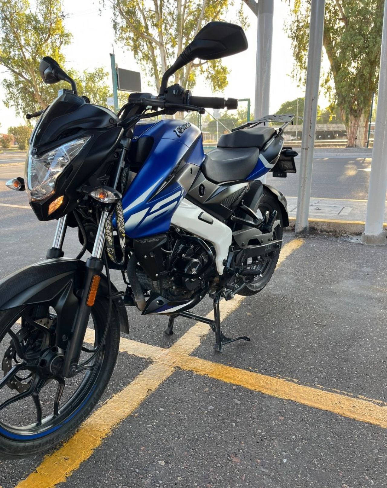 Bajaj Rouser Usada en Mendoza, deRuedas