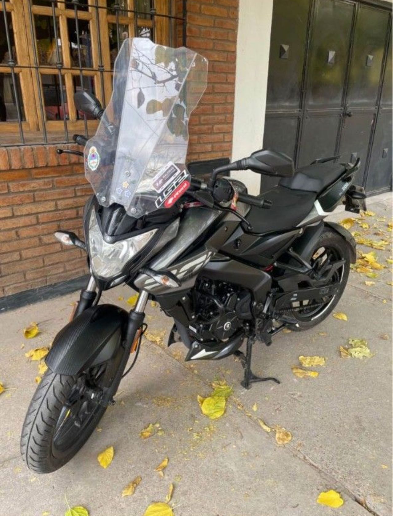 Bajaj Rouser Usada en Mendoza, deRuedas
