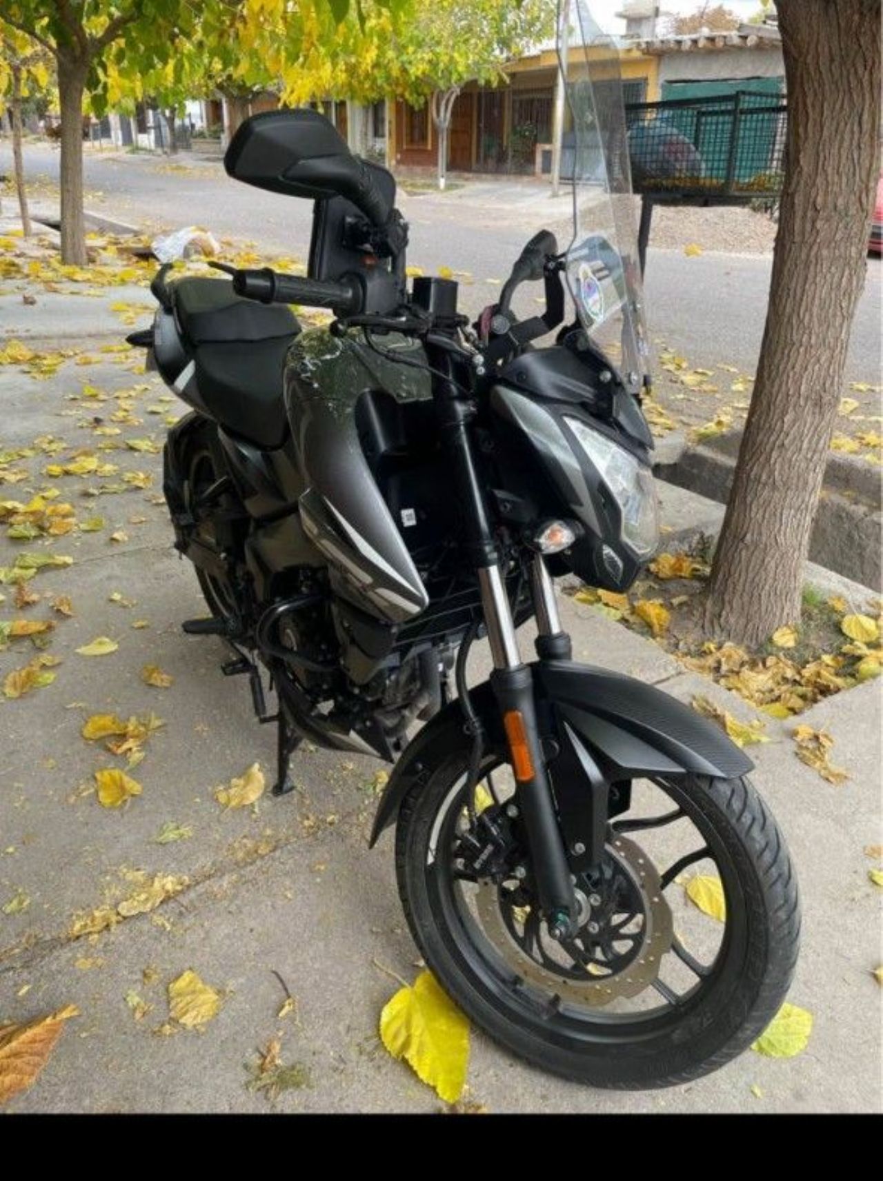 Bajaj Rouser Usada en Mendoza, deRuedas