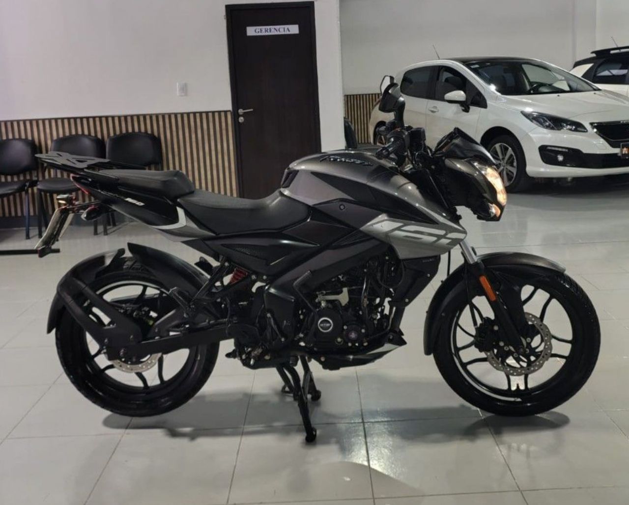 Bajaj Rouser Usada en Mendoza, deRuedas