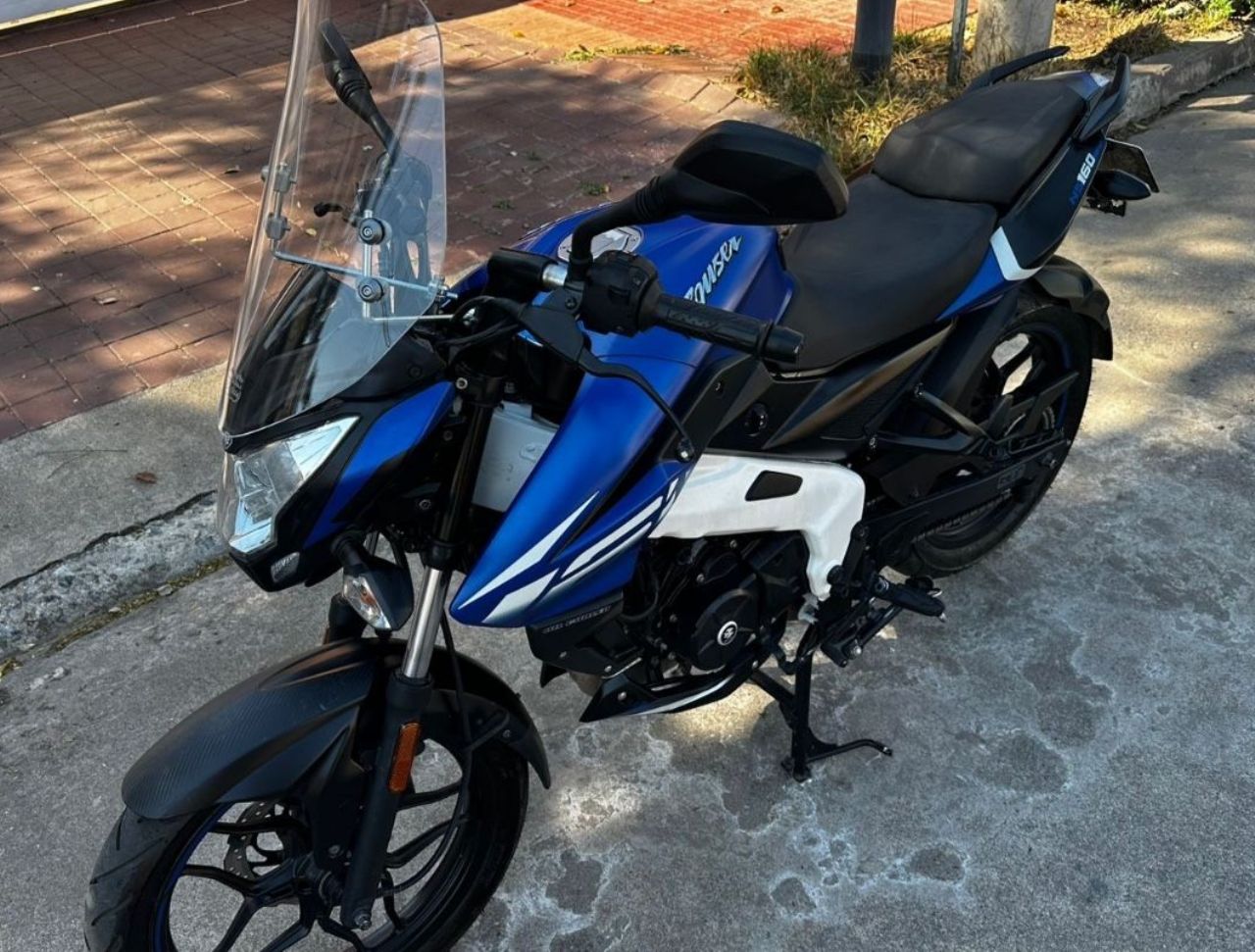 Bajaj Rouser Usada en Córdoba, deRuedas