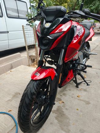 Bajaj Rouser Usada en Mendoza