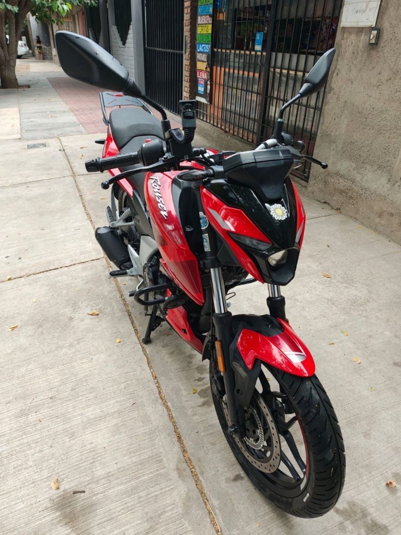 Bajaj Rouser Usada en Mendoza, deRuedas