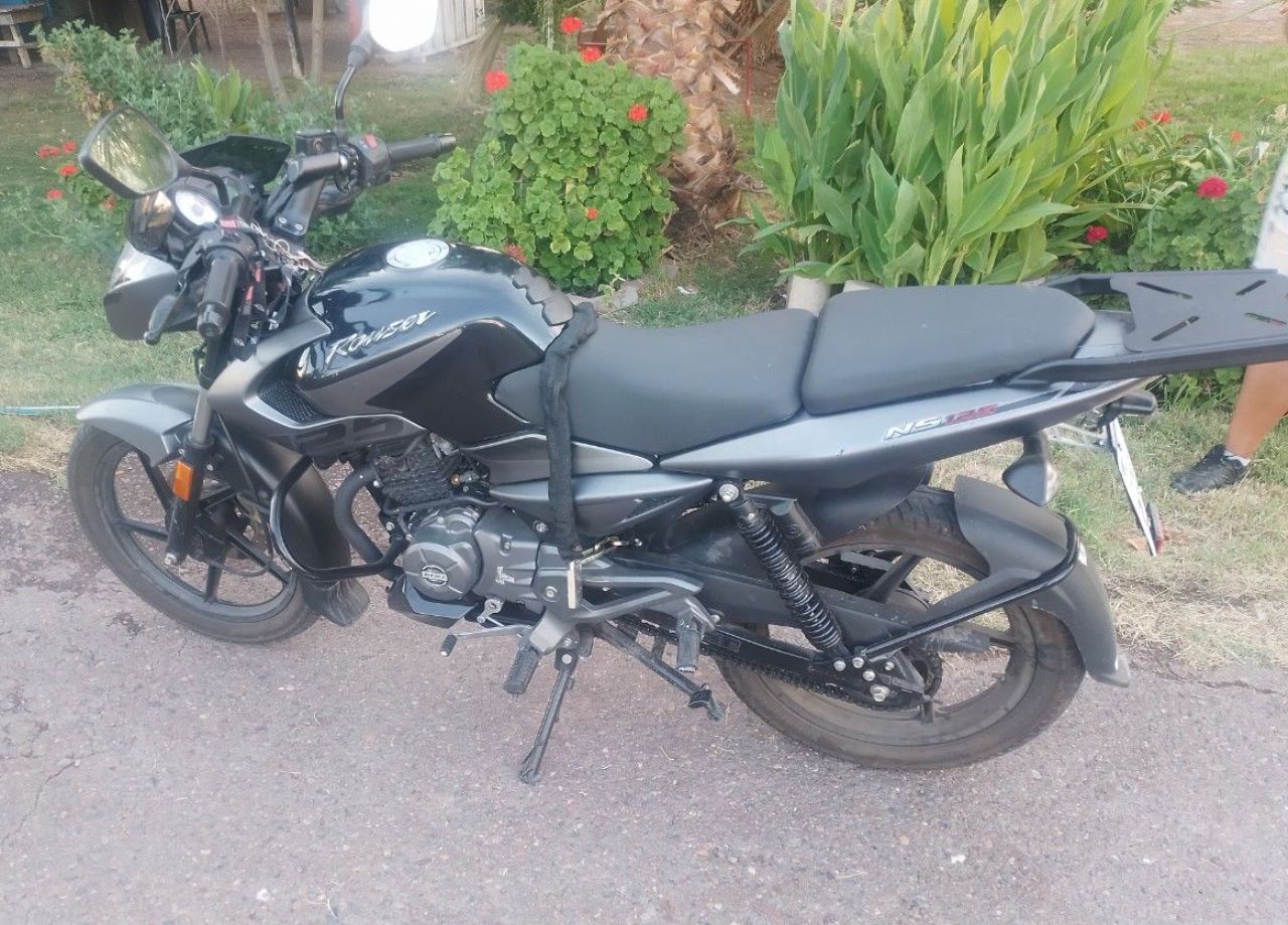 Bajaj Rouser Usada en Mendoza, deRuedas