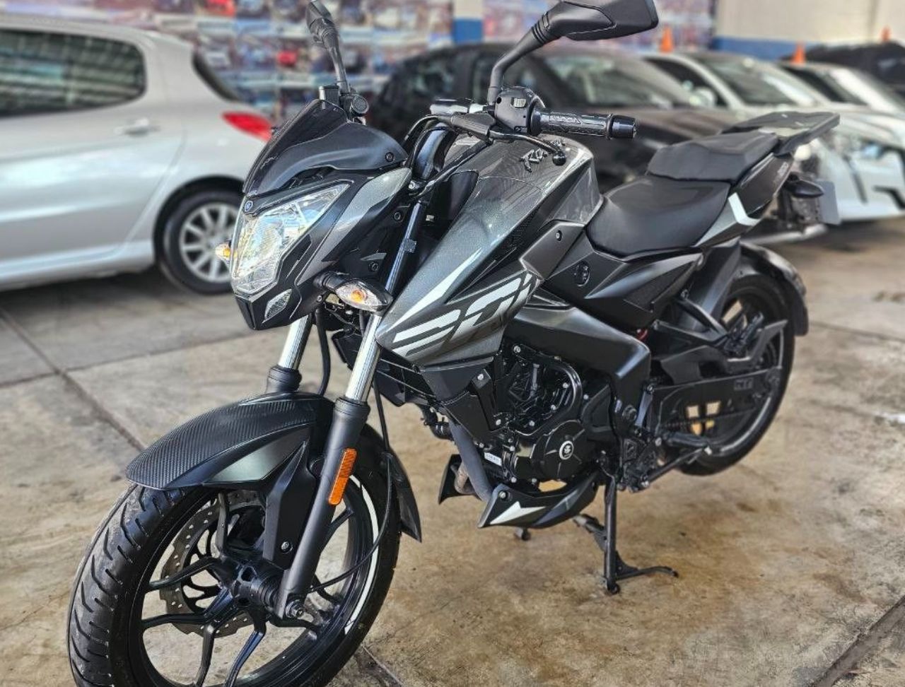 Bajaj Rouser Usada en Mendoza, deRuedas