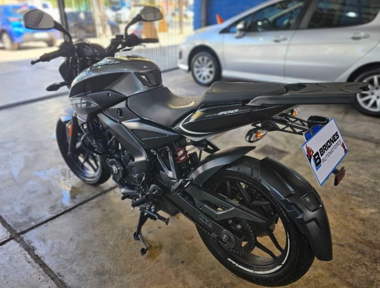 Bajaj Rouser Usada en Mendoza, deRuedas