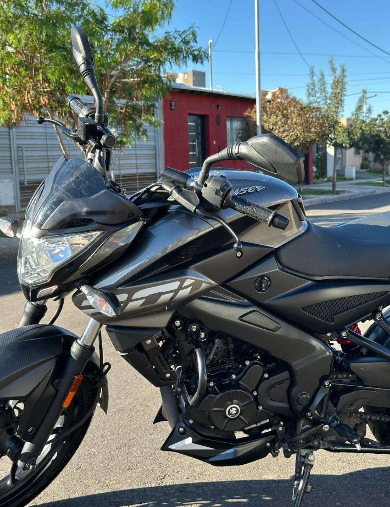 Bajaj Rouser Usada en Mendoza, deRuedas