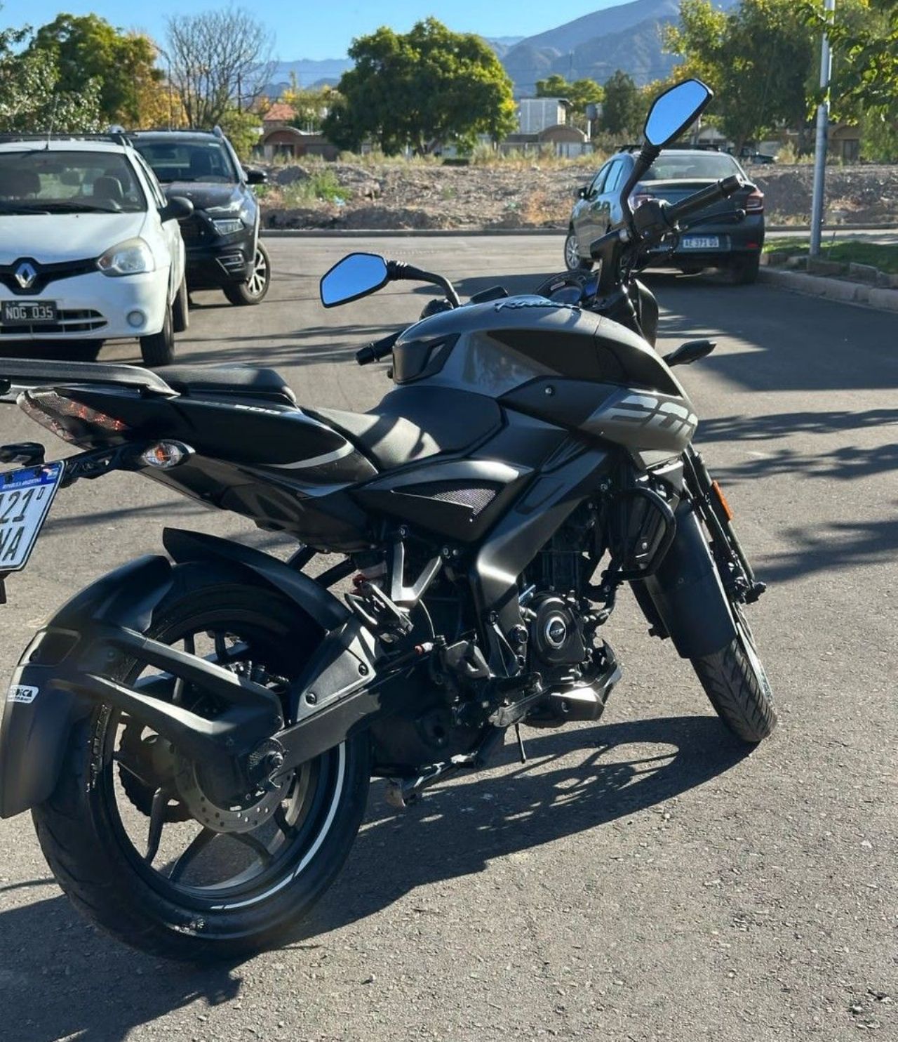 Bajaj Rouser Usada en Mendoza, deRuedas