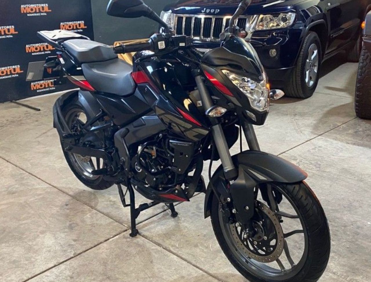 Bajaj Rouser Usada en Mendoza, deRuedas