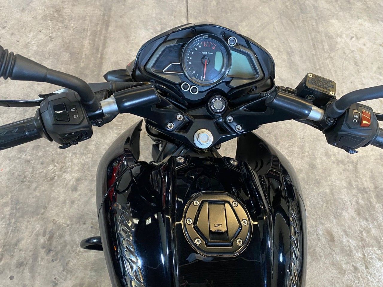 Bajaj Rouser Usada en Mendoza, deRuedas