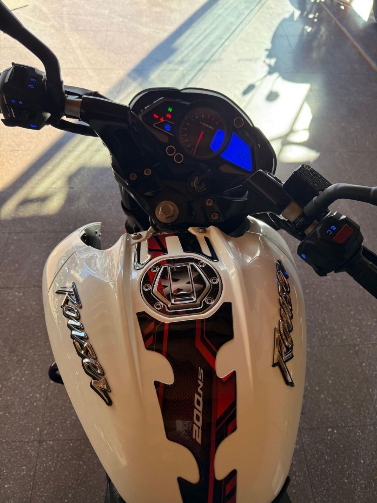 Bajaj Rouser Usada en Mendoza, deRuedas
