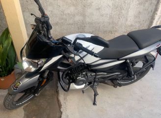 Bajaj Rouser Usada en Mendoza