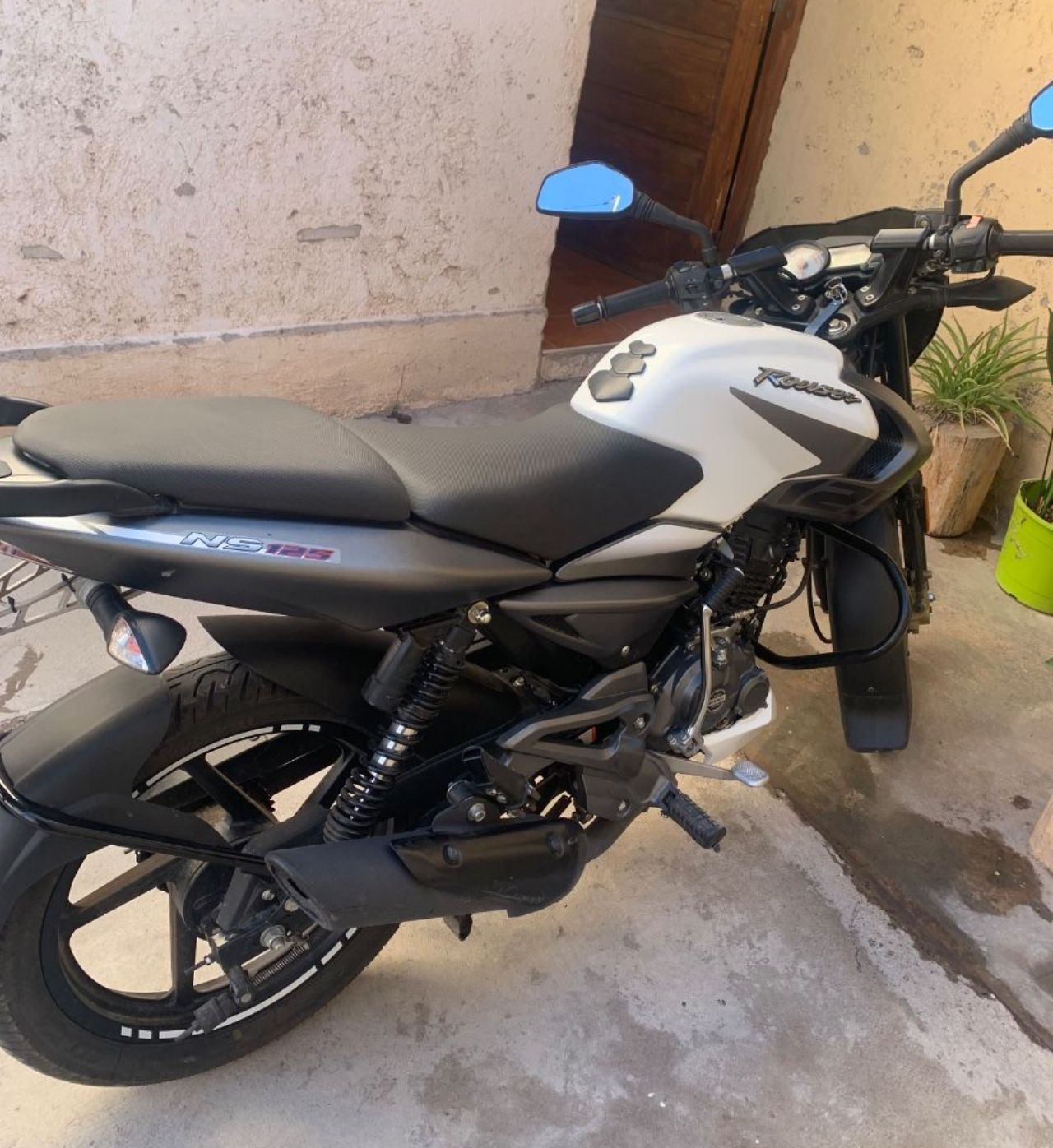 Bajaj Rouser Usada en Mendoza, deRuedas