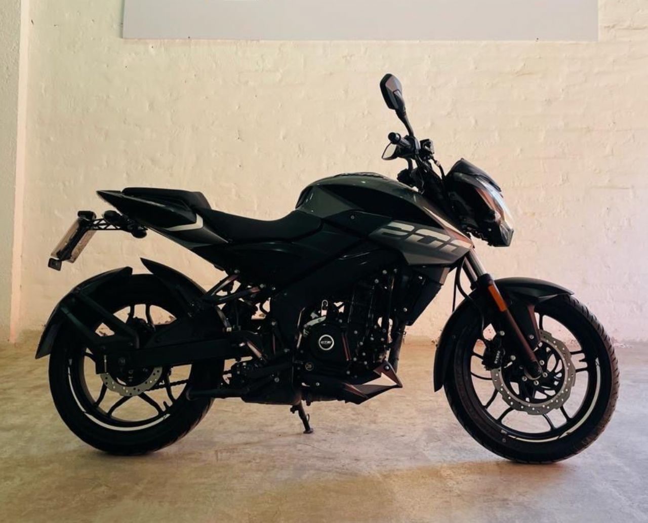 Bajaj Rouser Usada Financiado en Mendoza, deRuedas
