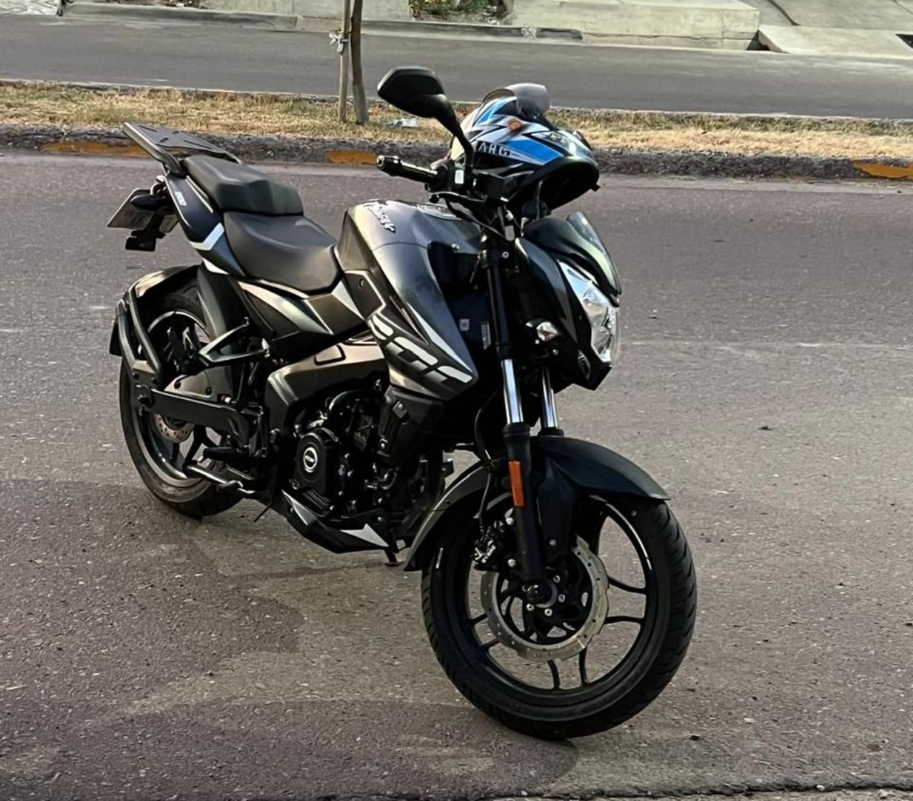 Bajaj Rouser Usada en Mendoza, deRuedas