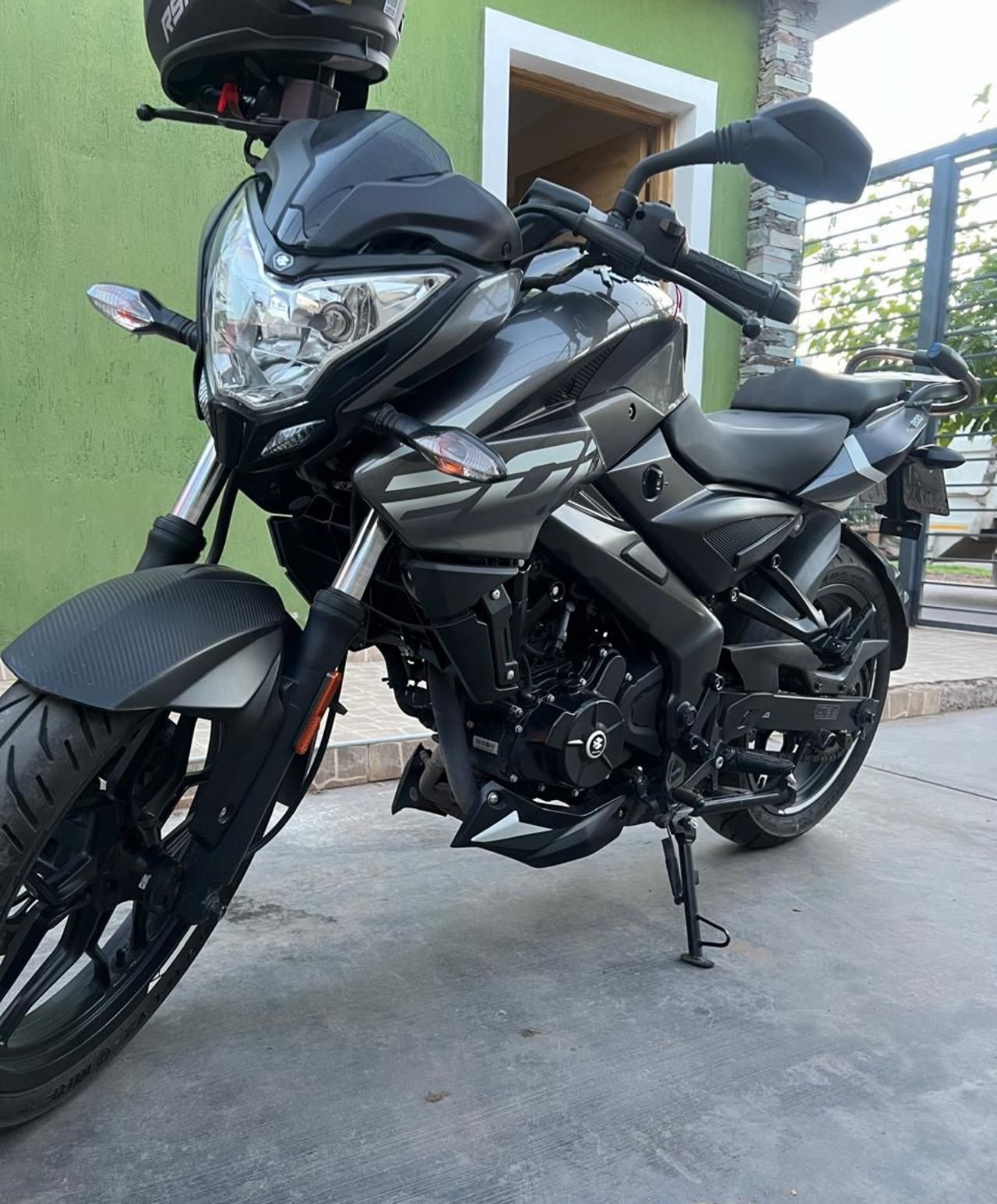 Bajaj Rouser Usada en Mendoza, deRuedas