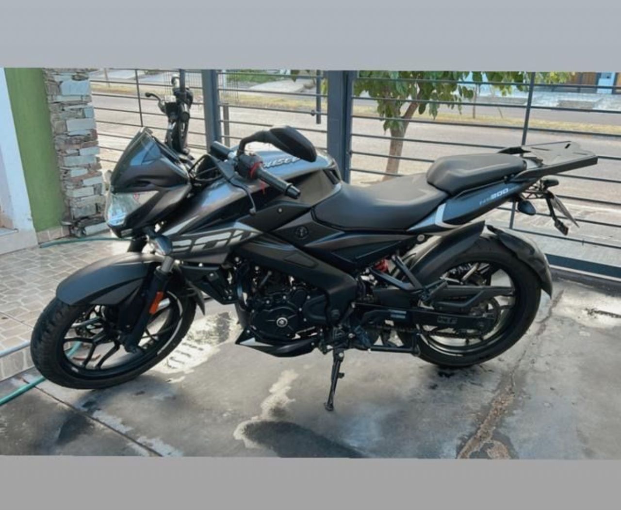 Bajaj Rouser Usada en Mendoza, deRuedas