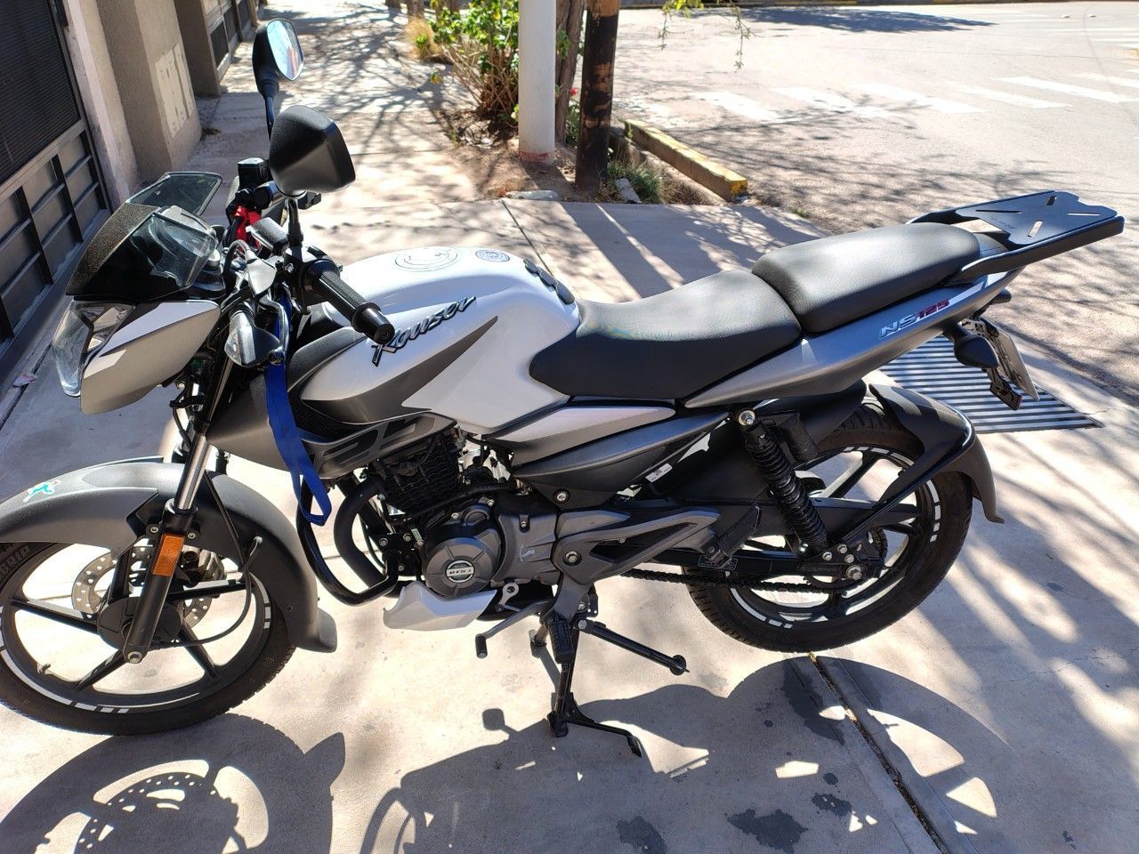Bajaj Rouser Usada en Mendoza, deRuedas
