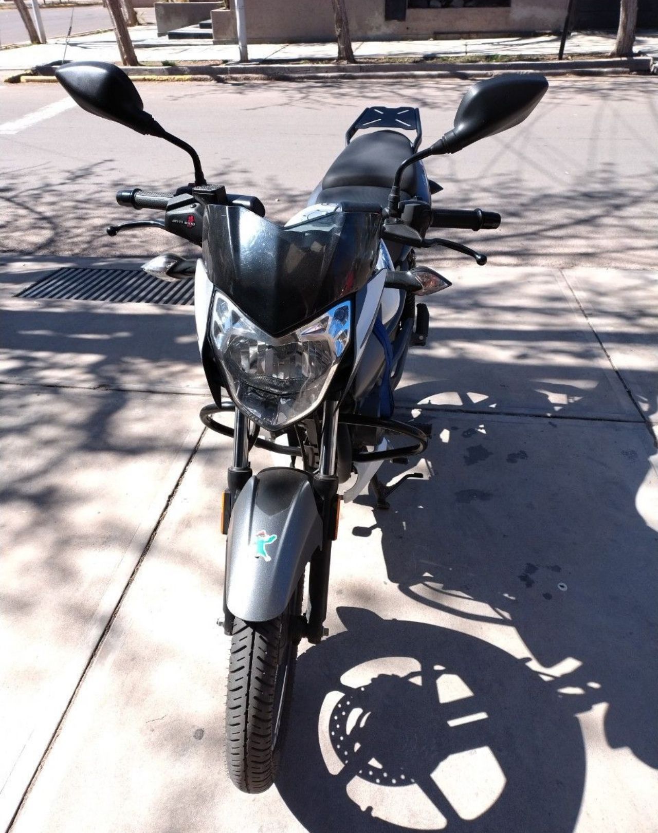Bajaj Rouser Usada en Mendoza, deRuedas