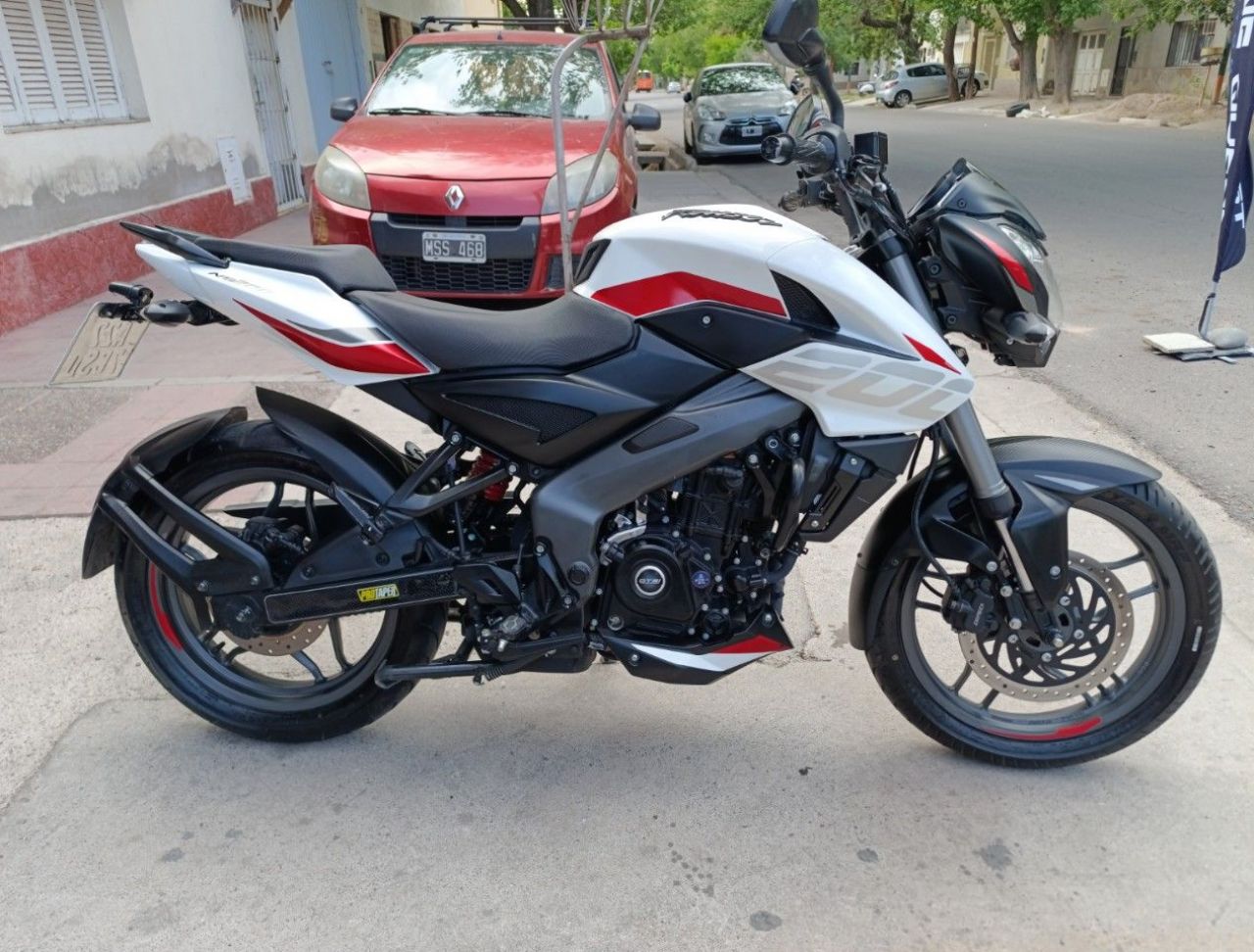 Bajaj Rouser Usada en Mendoza, deRuedas