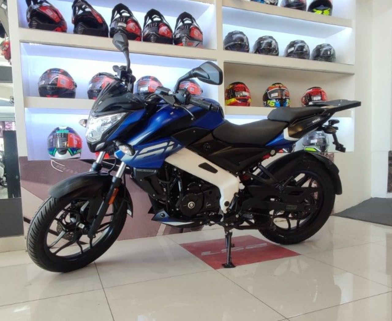 Bajaj Rouser Nueva Financiado en San Luis, deRuedas