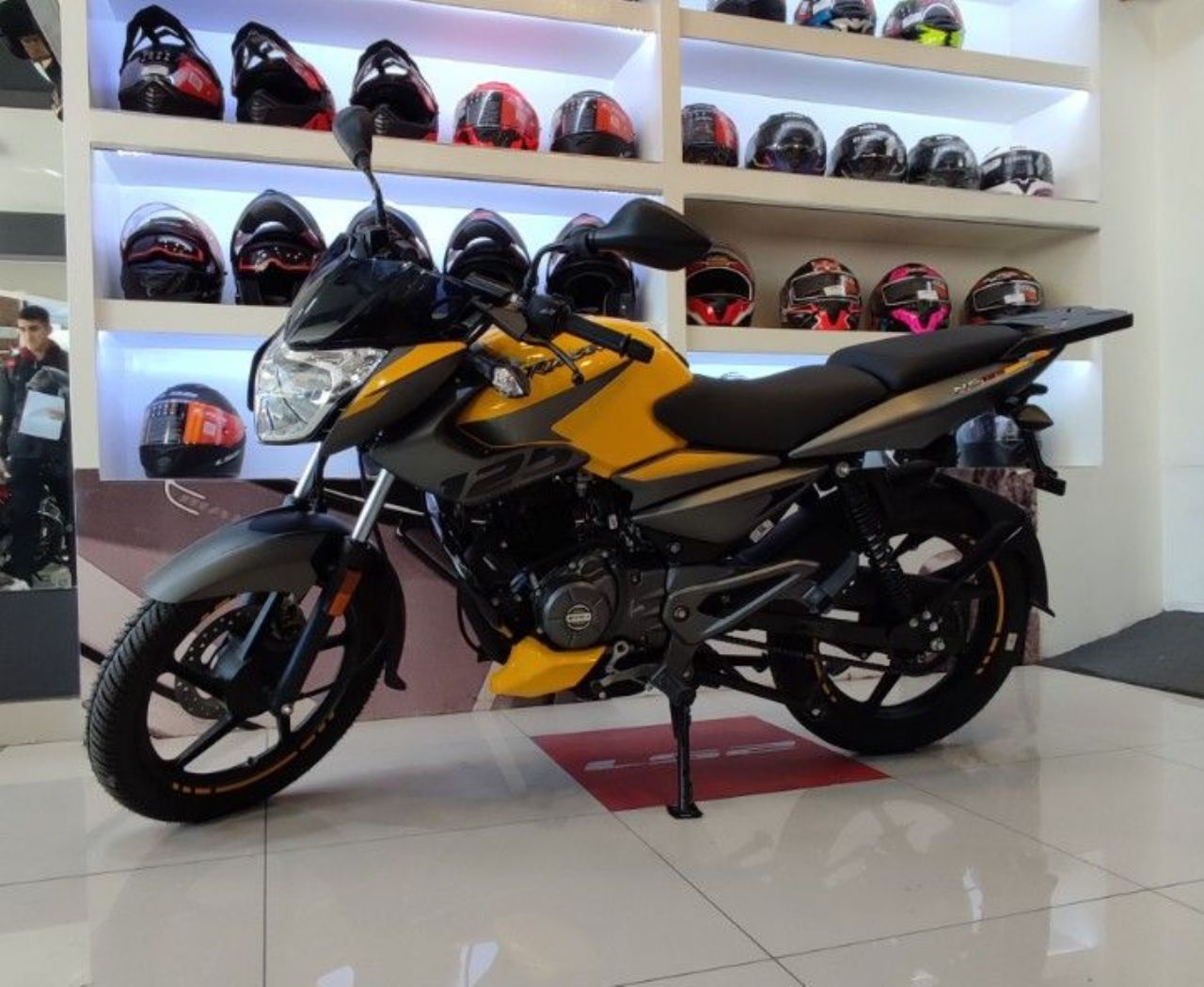 Bajaj Rouser Nueva en San Luis, deRuedas