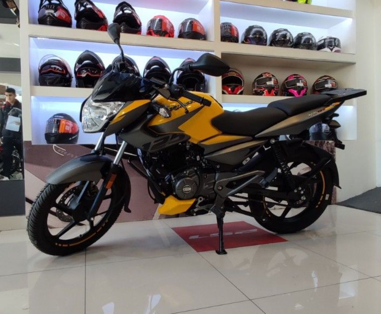 Bajaj Rouser Nueva en San Luis, deRuedas