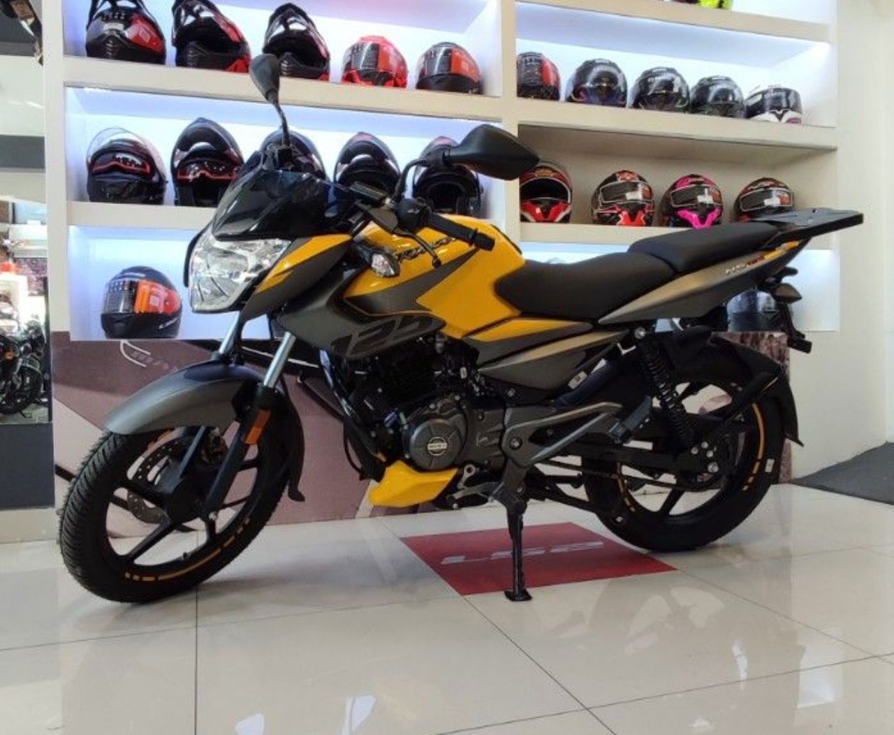Bajaj Rouser Nueva en San Luis, deRuedas