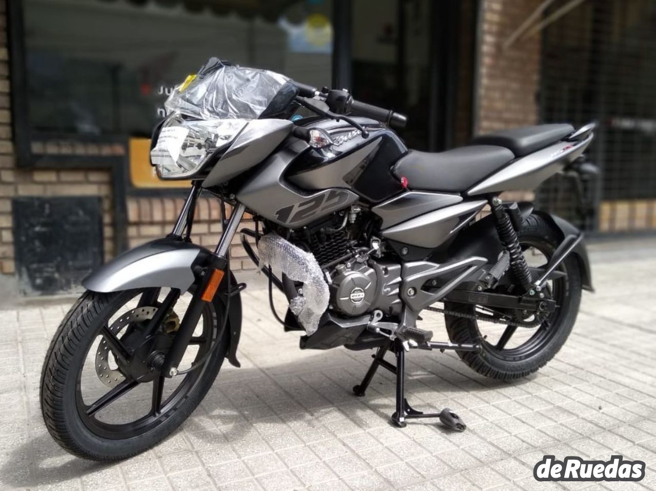 Bajaj Rouser Nueva en Mendoza, deRuedas