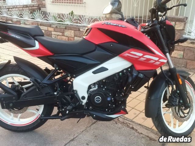 Bajaj Rouser Nueva en Mendoza, deRuedas