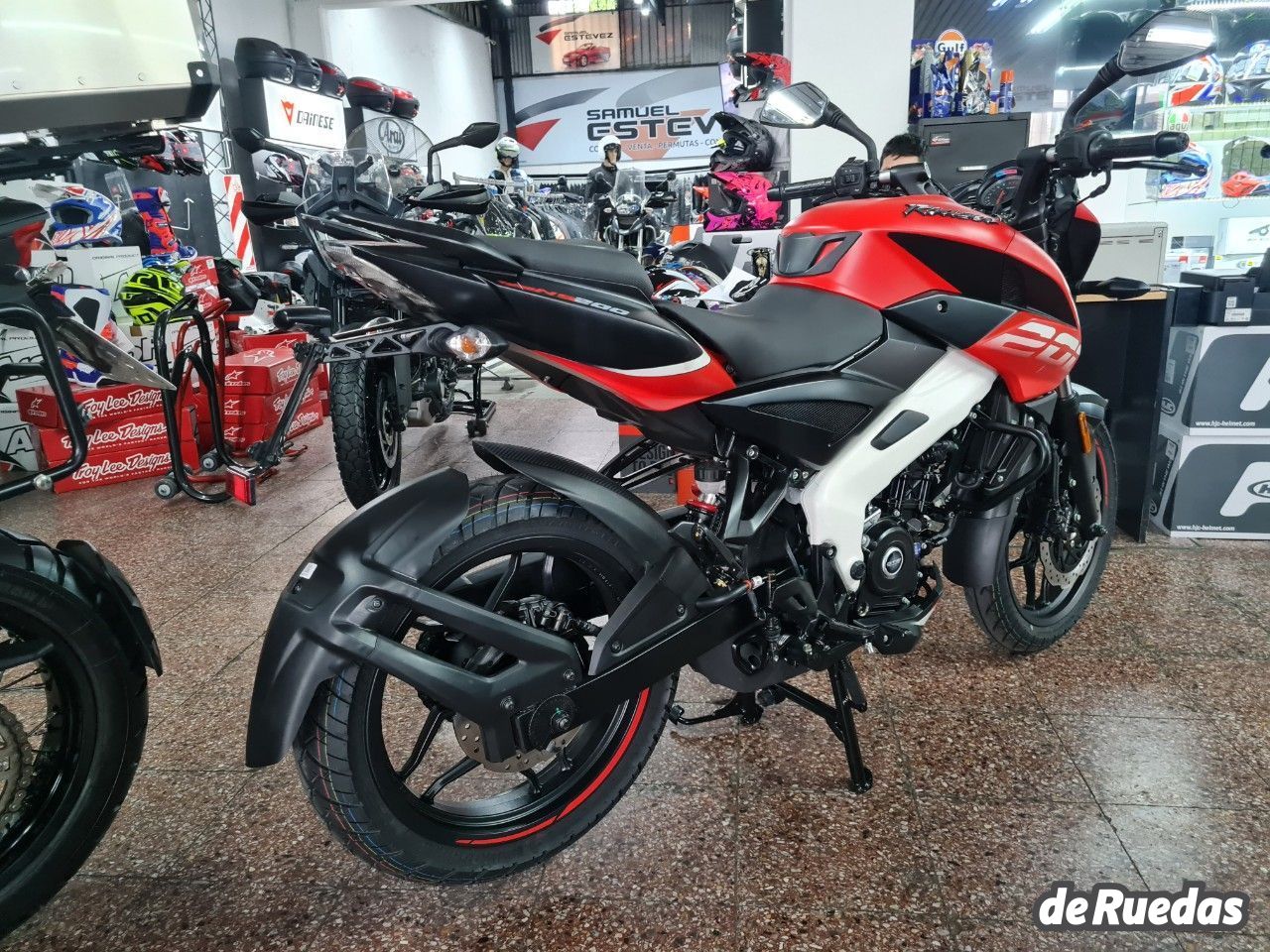 Bajaj Rouser Nueva en Mendoza, deRuedas