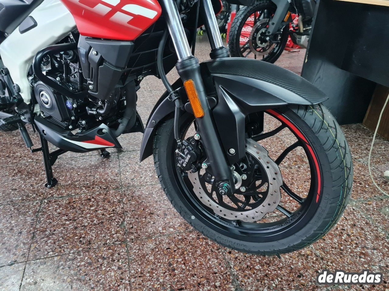 Bajaj Rouser Nueva en Mendoza, deRuedas