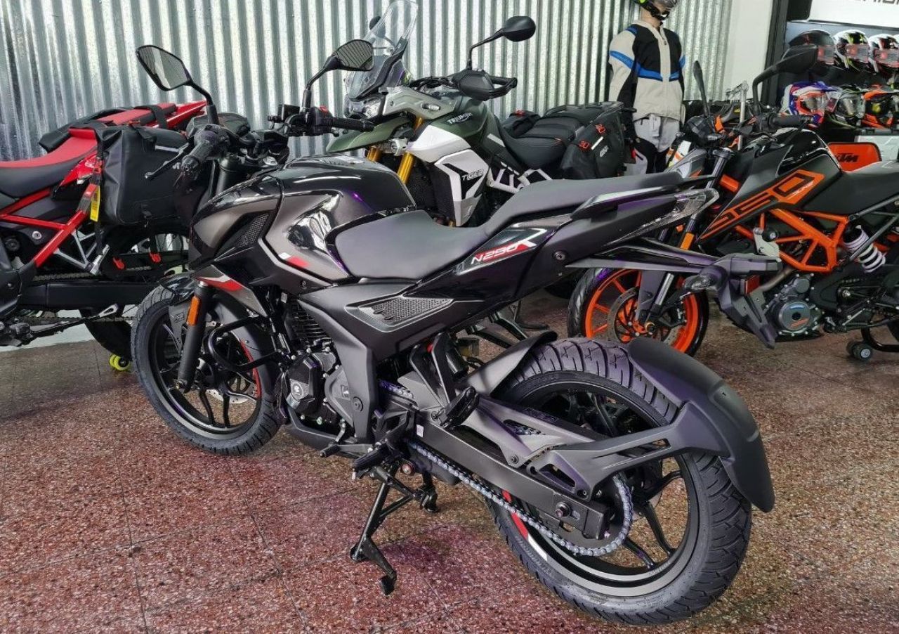 Bajaj Rouser Nueva en Mendoza, deRuedas